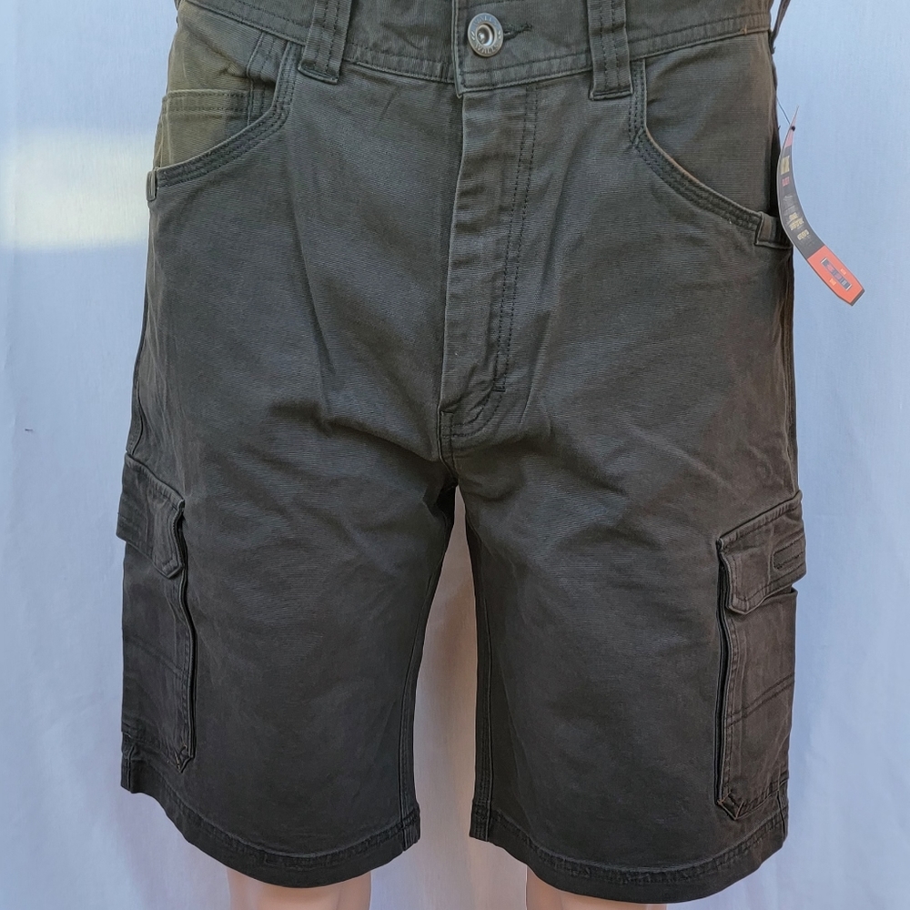 Walls Cargo Work Shorts. 11 inseam. Dark Green. Flat fronts.